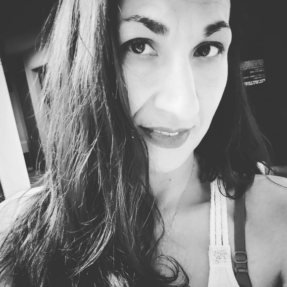 Meet your Posher, Lucinda - Picture 4 of 16